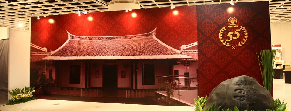 Pembuatan Backdrop Event